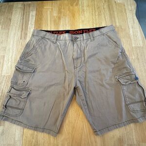 Duluth Trading Co Men's Brown Cargo Shorts